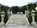 織姫神社参道の石段と石燈篭