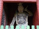 最勝寺山門に安置されている木造金剛力士立像（阿形像）