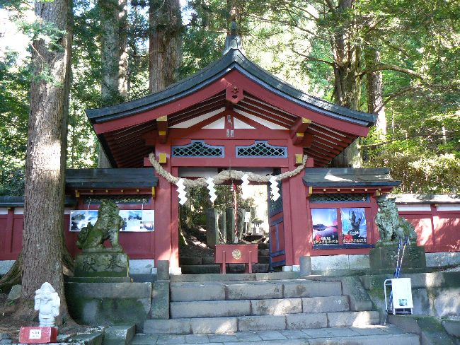 ��r�R�_�Љ��{�E�_��