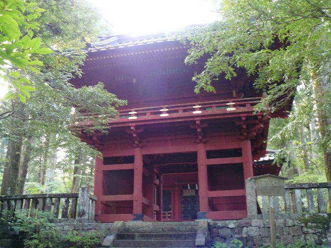 滝尾神社・楼門