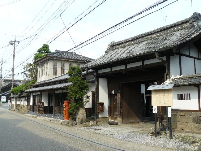 ���c�ƏZ��