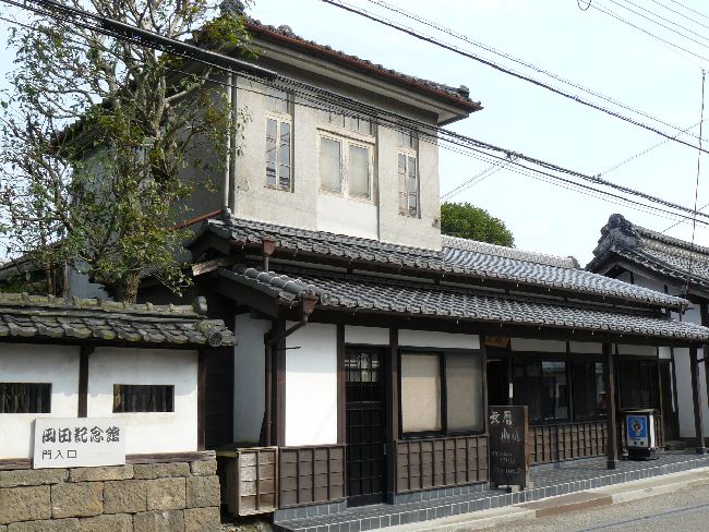 ���c�ƏZ��