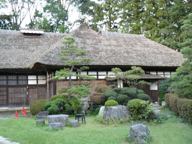 ���{�ƏZ��