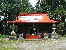 徳次郎智賀都神社拝殿の前面に安置されてる石造狛犬と石燈篭